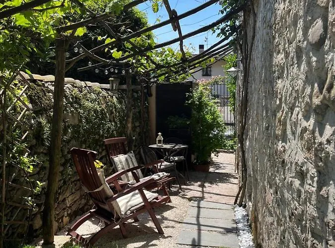 Casa Castello Διαμέρισμα Salò