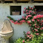 Casa Castello アパート サロ