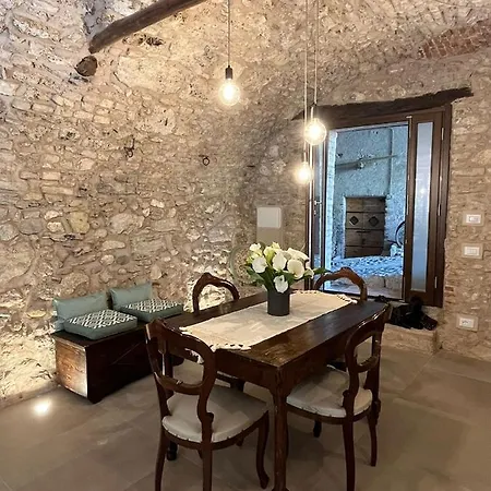 Casa Castello Apartman Salò